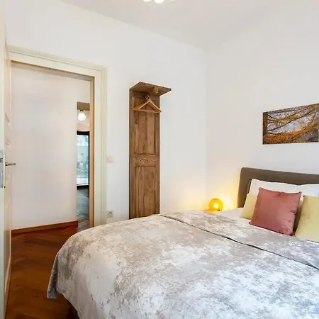 Address Deluxe Downtown Lägenhet