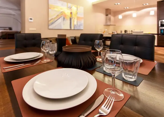 Address Deluxe Downtown ليوبليانا