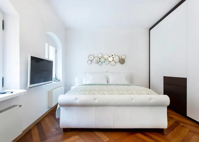 Address Deluxe Downtown شقة