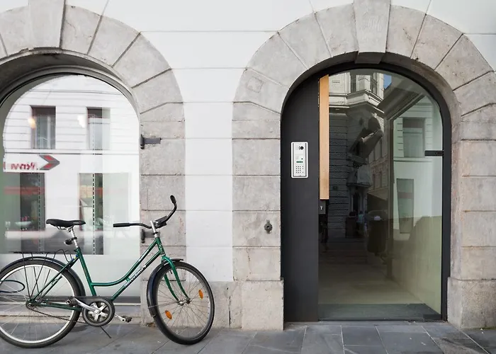 Address Deluxe Downtown شقة